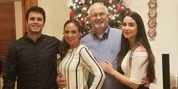 family2-700x350